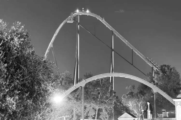 Six Flags closes 9 roller coasters